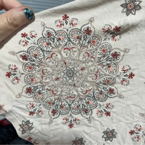 TORRID ~ Bundle of Two Business Casual Tops Floral Boho Lace Super Soft Knits - Picture 12 of 16